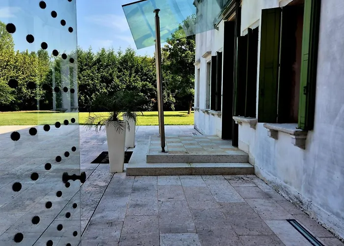 Martin Ξενοδοχείο 4*